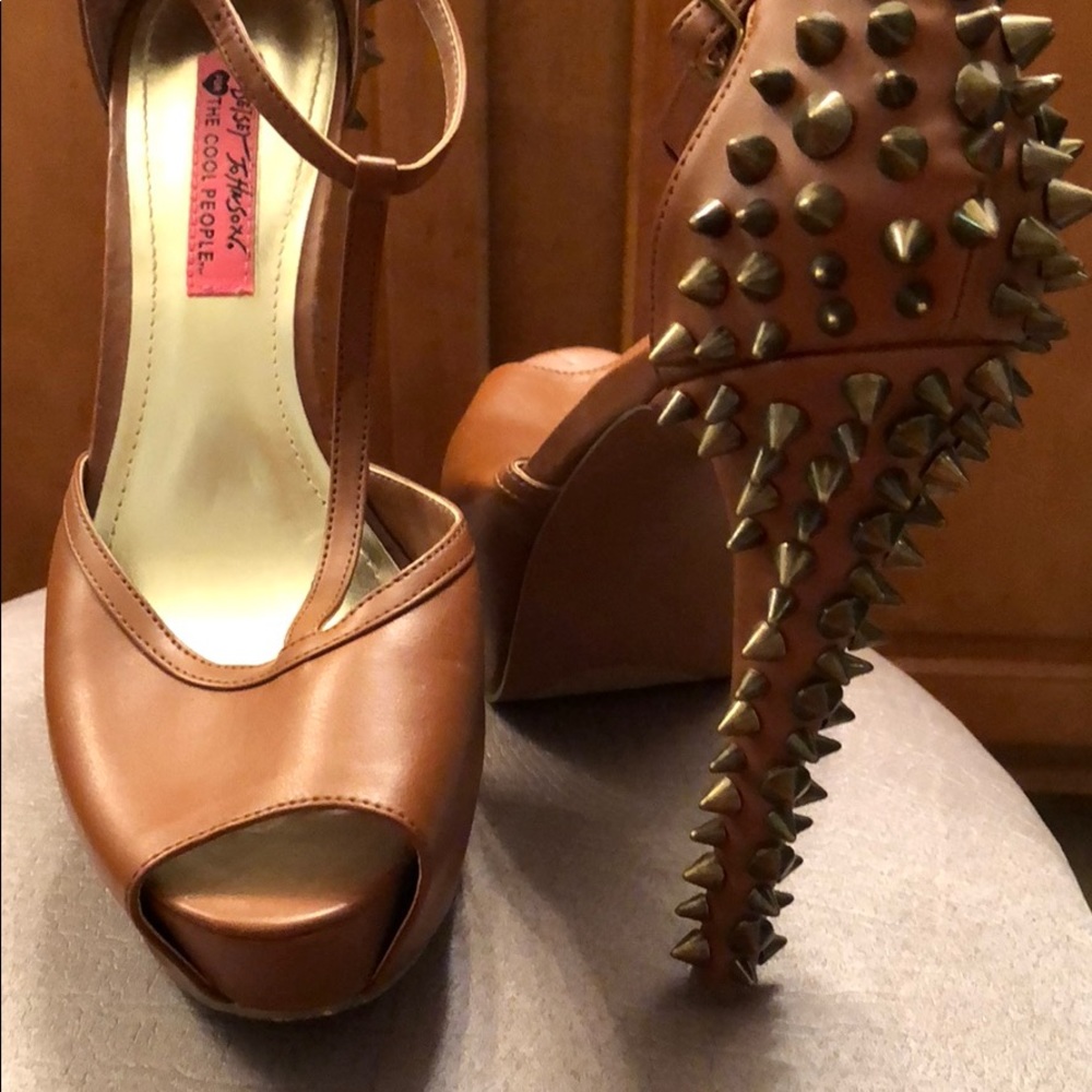 Super sexy stud heels